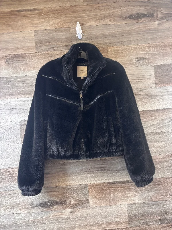 Jacket Faux Fur & Sherpa By Clothes Mentor In Black, Size: S