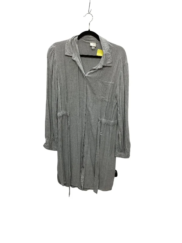 Dress Casual Short By A New Day In Grey, Size: L