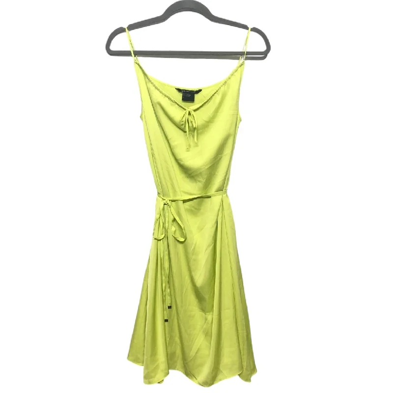 Dress Casual Short By Armani Exchange In Chartreuse, Size: 4