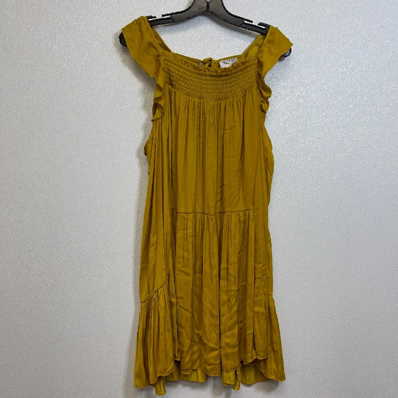 Dress Casual Short By Free People In Mustard, Size: L