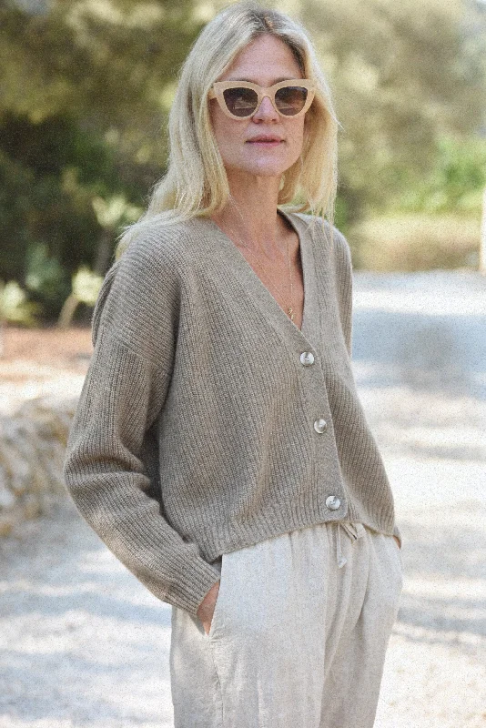 The Cashmere Muma Cropped Cardigan // Rye